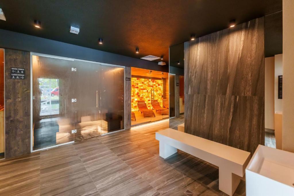 Akces Apartamenty Kasprowicza 20C- Basen, Sauny, Jacuzzi, Silownia W Cenie - Schwimmbad, Saunen, Jacuzzi, Fitnessstudio Im Preis Колобжег Екстериор снимка